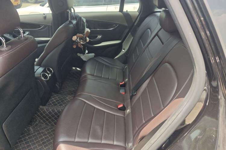 Used Mercedes-Benz GLC 2018 GLC 260 4MATIC Luxury Model Left Rear Seat