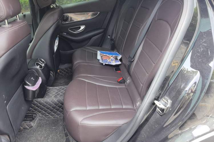 Used Mercedes-Benz GLC 2018 Facelift GLC 260 4MATIC Luxury Edition Left Rear Seat
