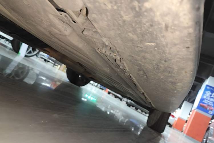 Used Mercedes-Benz GLC 2018 GLC 260 4MATIC Dynamic Edition Left Side Sill