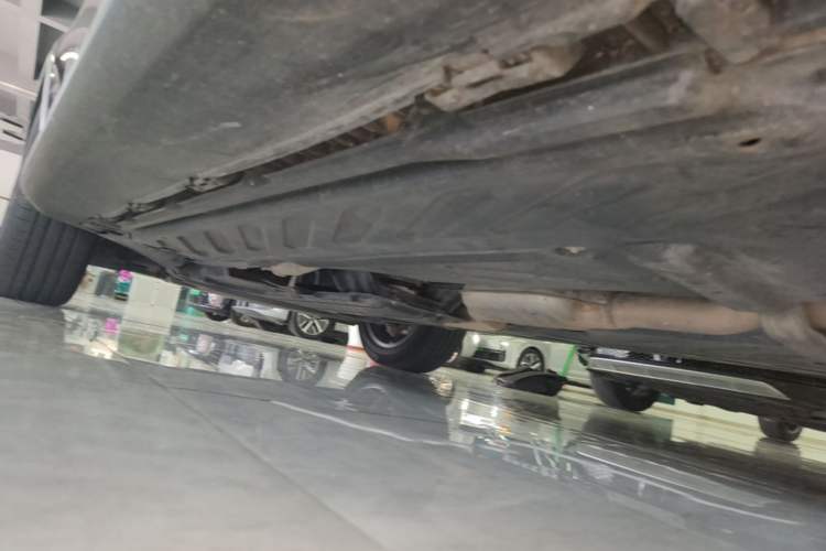 Used Mercedes-Benz GLC 2018 Facelifted GLC 260 4MATIC Dynamic Edition Left Side Sill