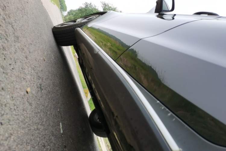 Used Mercedes-Benz GLC 2018 GLC 260 4MATIC Luxury Model Left Side Sill