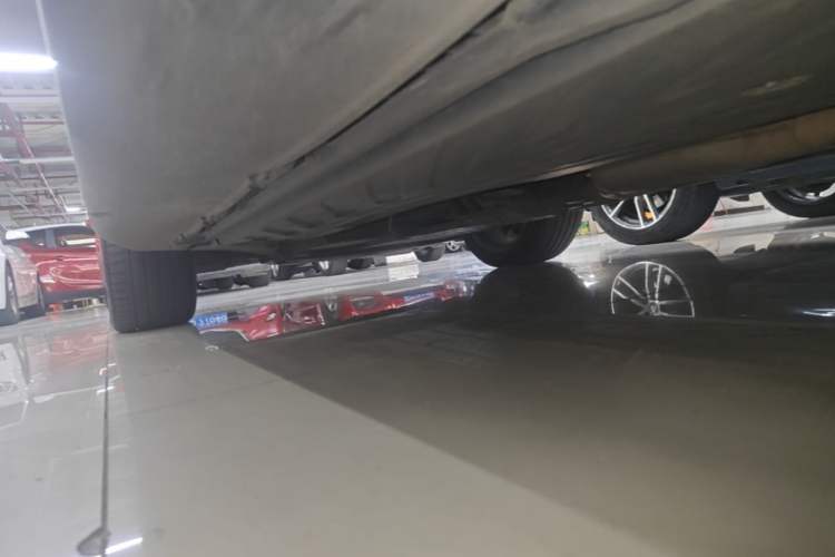 Used Mercedes-Benz GLC 2018 Refreshed GLC 300 4MATIC Dynamic Edition Left Side Sill