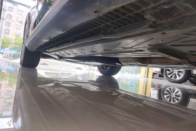 Used Mercedes-Benz GLC 2018 Facelifted GLC 260 4MATIC Dynamic Edition Left Side Sill