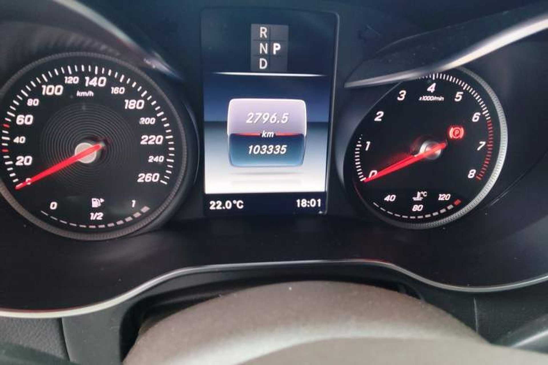 Used Mercedes-Benz GLC 2018 Facelift GLC 260 4MATIC Luxury Edition Odometer Close Up