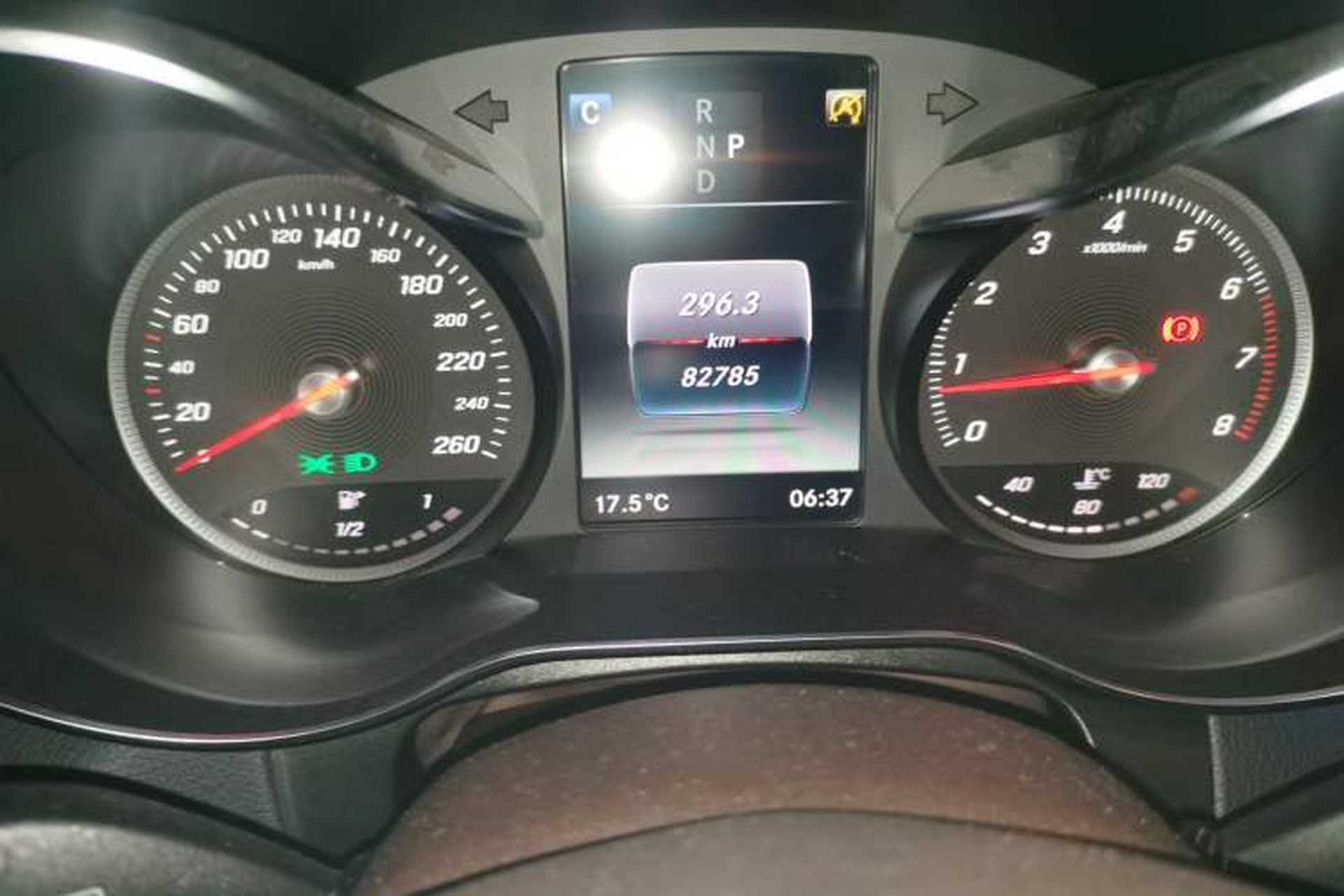 Used Mercedes-Benz GLC 2018 Facelifted GLC 260 4MATIC Dynamic Edition Odometer Close Up