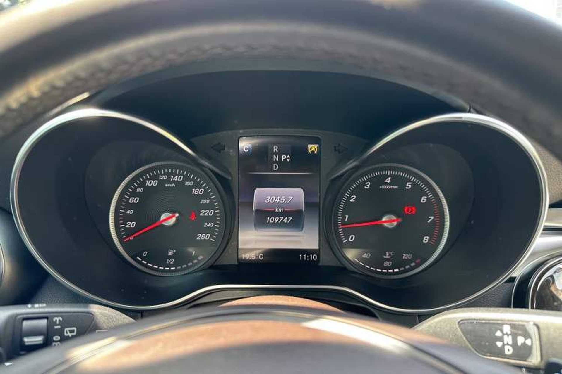 Used Mercedes-Benz GLC 2018 GLC 260 4MATIC Dynamic Edition Odometer Close Up
