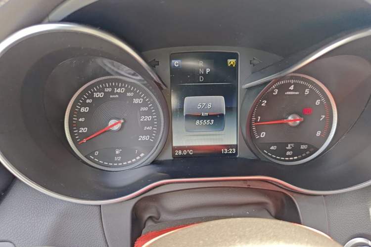 Used Mercedes-Benz GLC 2018 Facelifted GLC 260 4MATIC Dynamic Edition Odometer Close Up