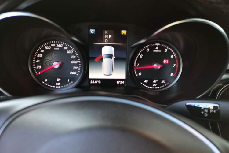 Used Mercedes-Benz GLC 2018 Facelifted GLC 260 4MATIC Dynamic Edition Odometer Close Up