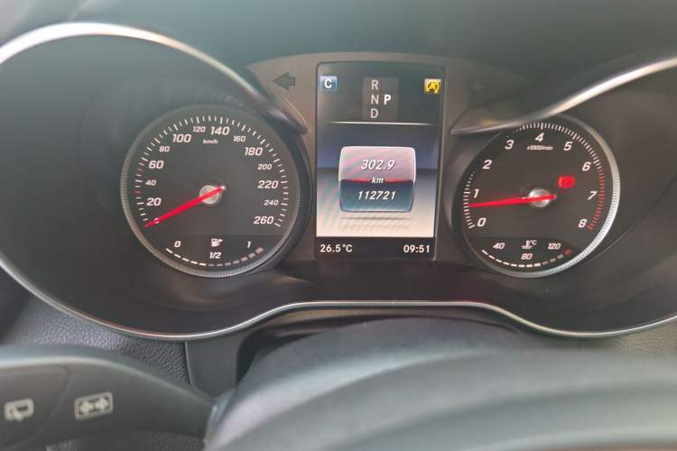 Used Mercedes-Benz GLC 2018 GLC 260 4MATIC Dynamic Edition Odometer Close Up