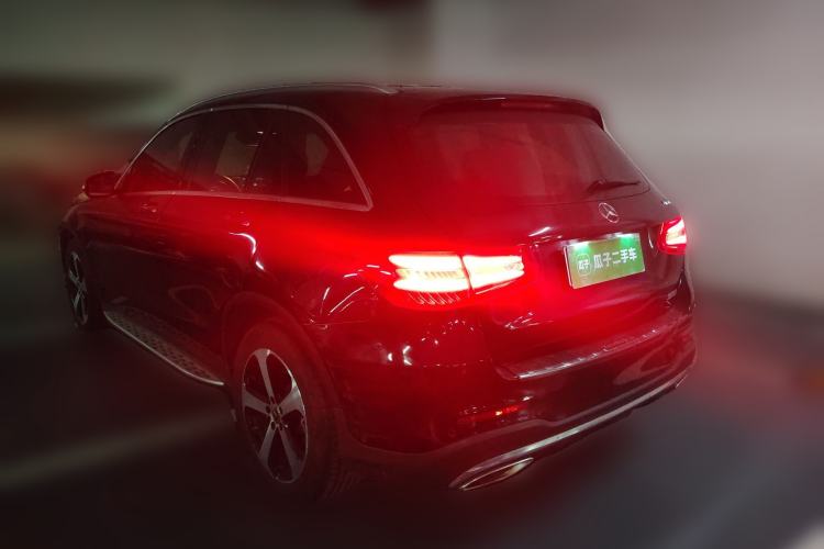 Used Mercedes-Benz GLC 2018 GLC 260 4MATIC Luxury Model Rear Left 45 Deg