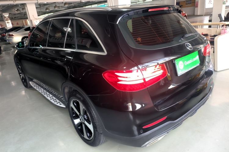 Used Mercedes-Benz GLC 2018 GLC 260 4MATIC Luxury Model Rear Left 45 Deg