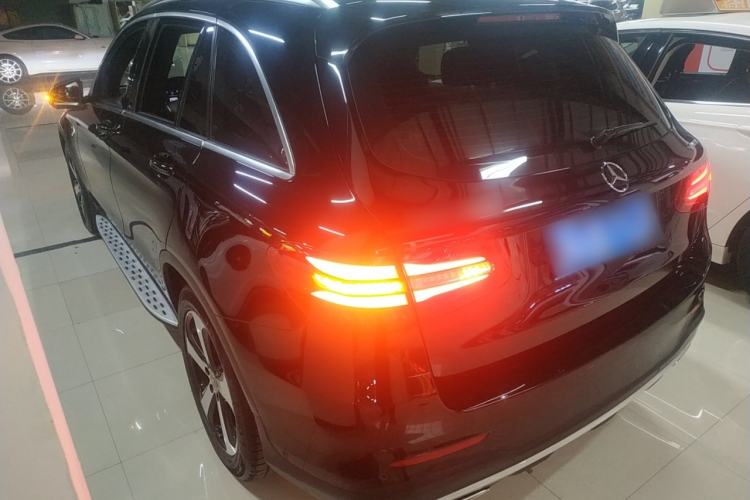 Used Mercedes-Benz GLC 2018 GLC 260 4MATIC Luxury Model Rear Left 45 Deg