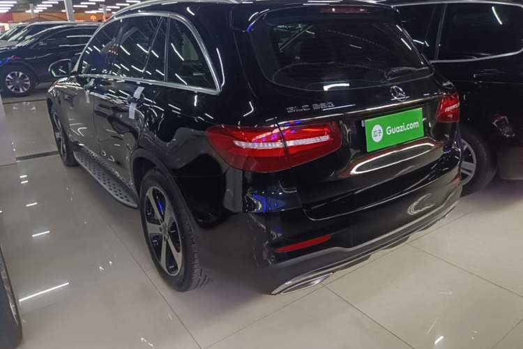 Used Mercedes-Benz GLC 2018 Facelift GLC 260 4MATIC Luxury Edition Rear Left 45 Deg