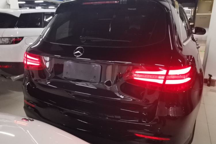 Used Mercedes-Benz GLC 2018 Facelift GLC 260 4MATIC Luxury Edition Rear