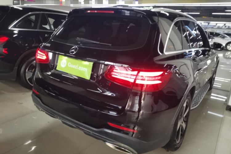 Used Mercedes-Benz GLC 2018 Facelift GLC 260 4MATIC Luxury Edition Rear Right 45 Deg