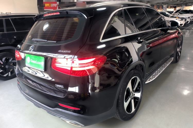 Used Mercedes-Benz GLC 2018 GLC 260 4MATIC Luxury Model Rear Right 45 Deg