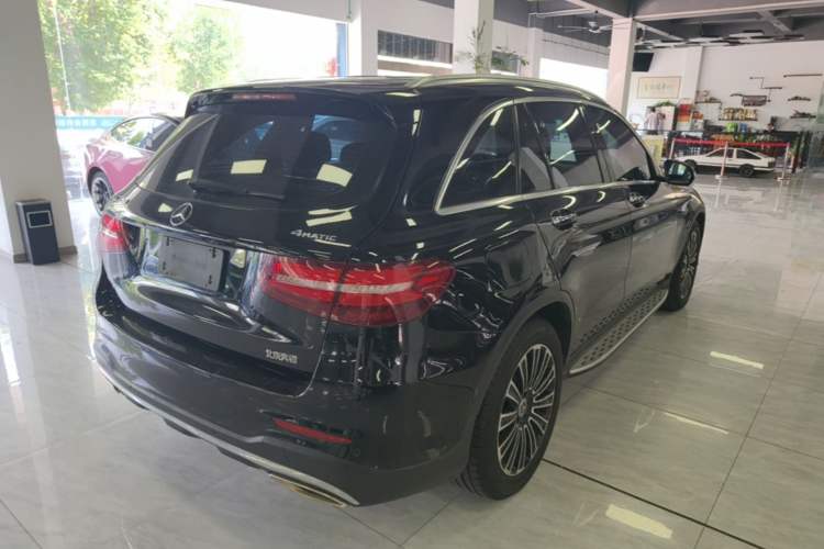 Used Mercedes-Benz GLC 2018 Facelifted GLC 260 4MATIC Dynamic Edition Rear Right 45 Deg