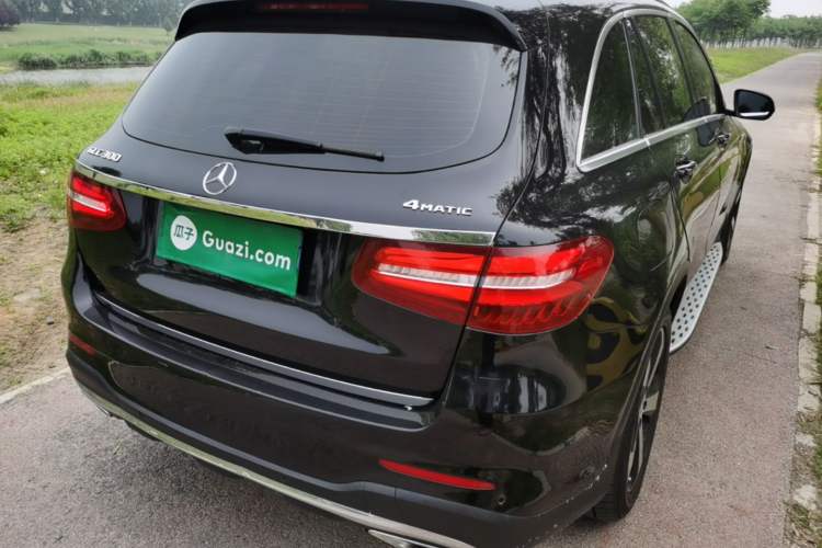Used Mercedes-Benz GLC 2018 GLC 260 4MATIC Luxury Model Rear Right 45 Deg