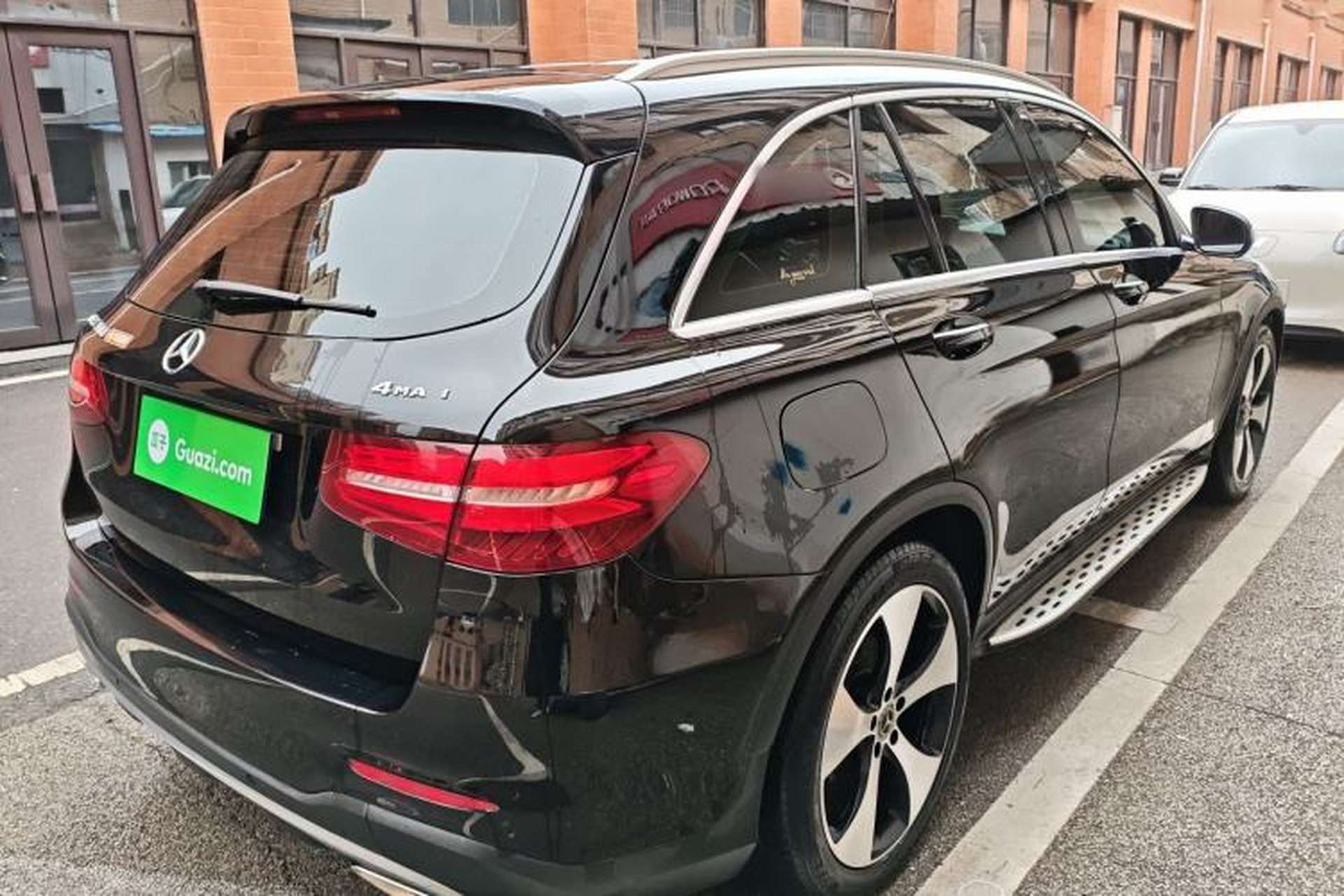 Used Mercedes-Benz GLC 2018 Refreshed GLC 300 4MATIC Dynamic Edition Rear Right 45 Deg