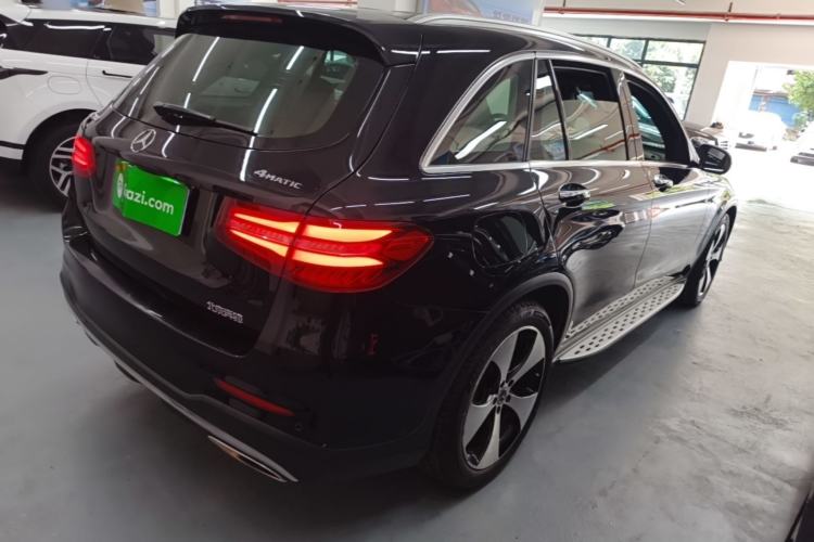 Used Mercedes-Benz GLC 2018 GLC 300 4MATIC Sport Edition Rear Right 45 Deg