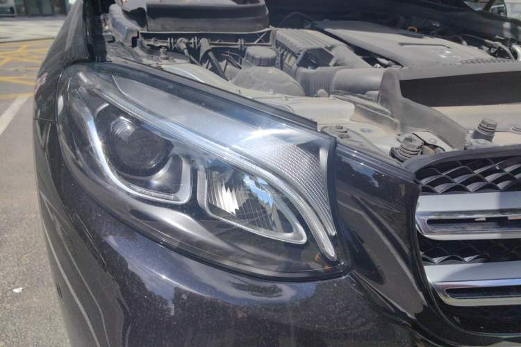 Used Mercedes-Benz GLC 2018 Facelift GLC 260 4MATIC Luxury Edition Right Front Headlight