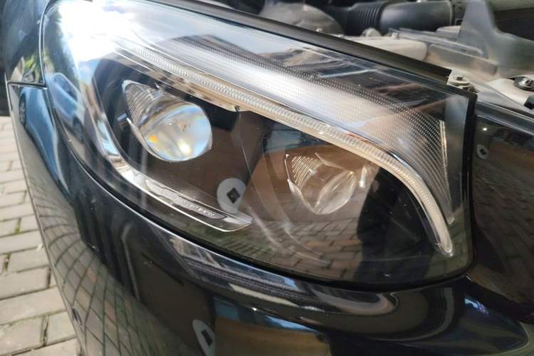 Used Mercedes-Benz GLC 2018 GLC 300 4MATIC Sport Edition Right Front Headlight