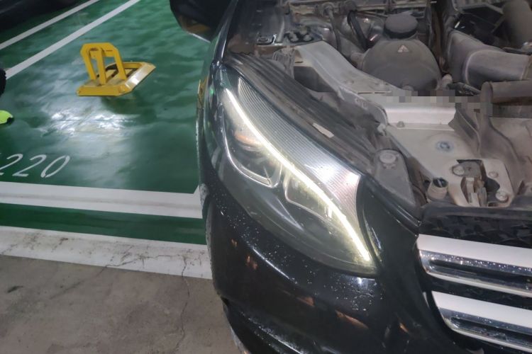 Used Mercedes-Benz GLC 2018 Facelift GLC 260 4MATIC Luxury Edition Right Front Headlight