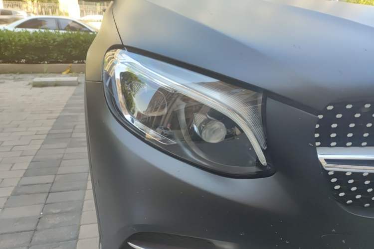 Used Mercedes-Benz GLC 2018 Refreshed GLC 300 4MATIC Dynamic Edition Right Front Headlight