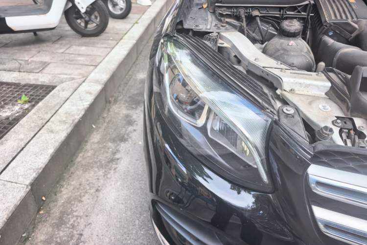 Used Mercedes-Benz GLC 2018 Facelifted GLC 260 4MATIC Dynamic Edition Right Front Headlight