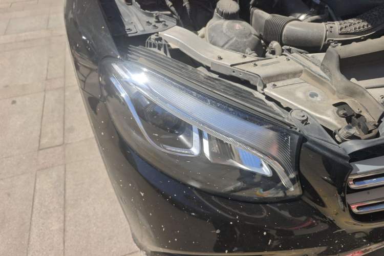 Used Mercedes-Benz GLC 2018 GLC 260 4MATIC Luxury Model Right Front Headlight