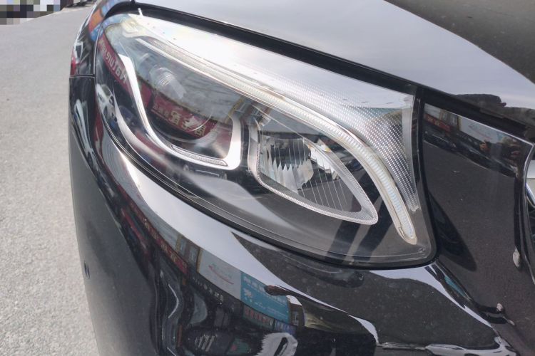 Used Mercedes-Benz GLC 2018 Facelift GLC 260 4MATIC Luxury Edition Right Front Headlight