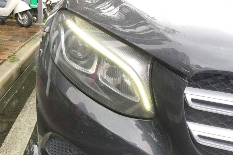 Used Mercedes-Benz GLC 2018 GLC 200 4MATIC Right Front Headlight