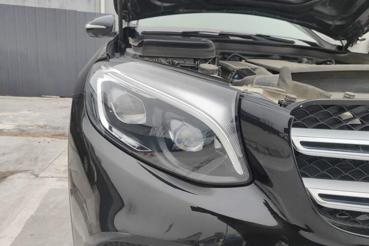 Used Mercedes-Benz GLC 2018 GLC 300 4MATIC Sport Edition Right Front Headlight