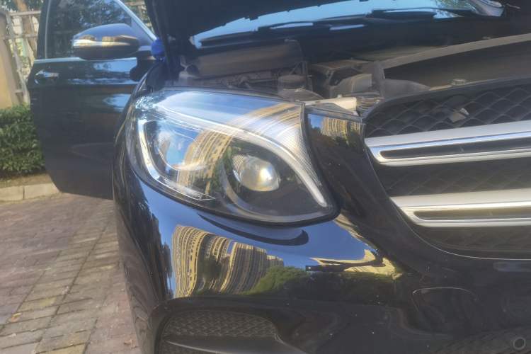 Used Mercedes-Benz GLC 2018 GLC 300 4MATIC Sport Edition Right Front Headlight
