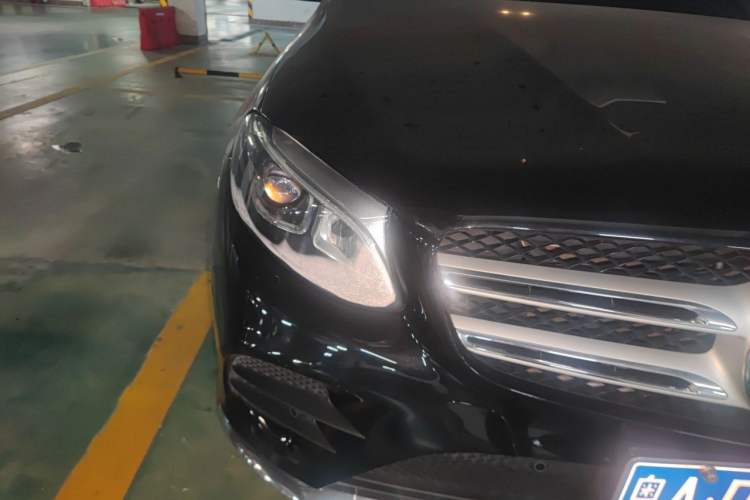 Used Mercedes-Benz GLC 2018 GLC 260 4MATIC Luxury Model Right Front Headlight