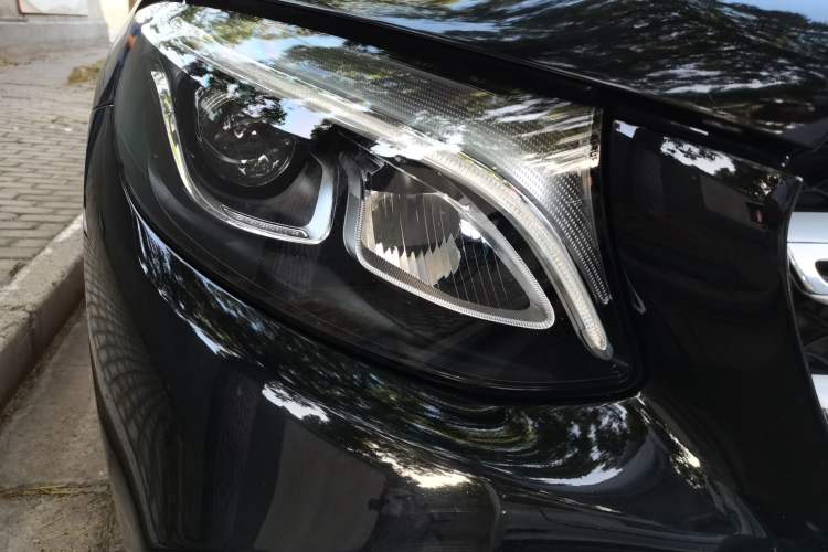 Used Mercedes-Benz GLC 2018 Facelifted GLC 260 4MATIC Dynamic Edition Right Front Headlight