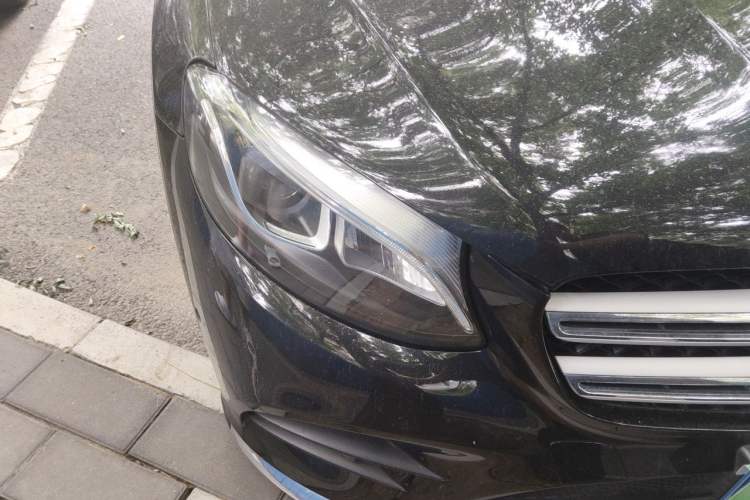 Used Mercedes-Benz GLC 2018 Facelift GLC 260 4MATIC Luxury Edition Right Front Headlight