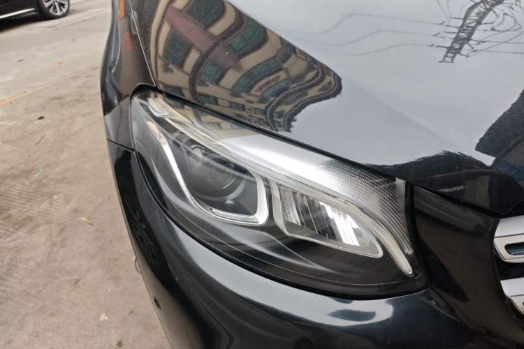 Used Mercedes-Benz GLC 2018 Facelift GLC 260 4MATIC Luxury Edition Right Front Headlight