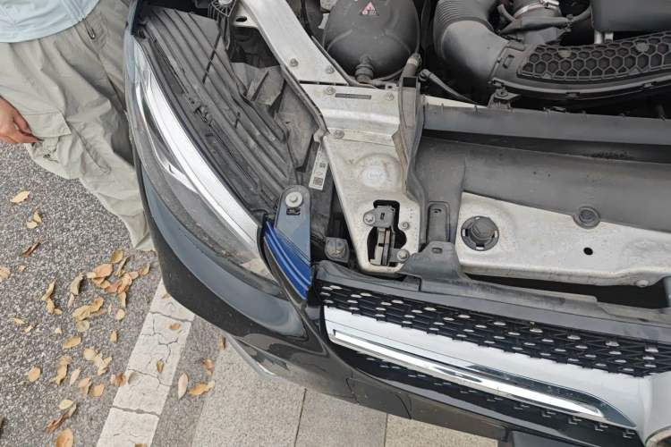 Used Mercedes-Benz GLC 2018 Facelift GLC 260 4MATIC Luxury Edition Right Front Headlight