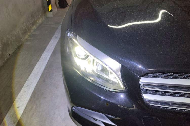Used Mercedes-Benz GLC 2018 GLC 260 4MATIC Luxury Model Right Front Headlight