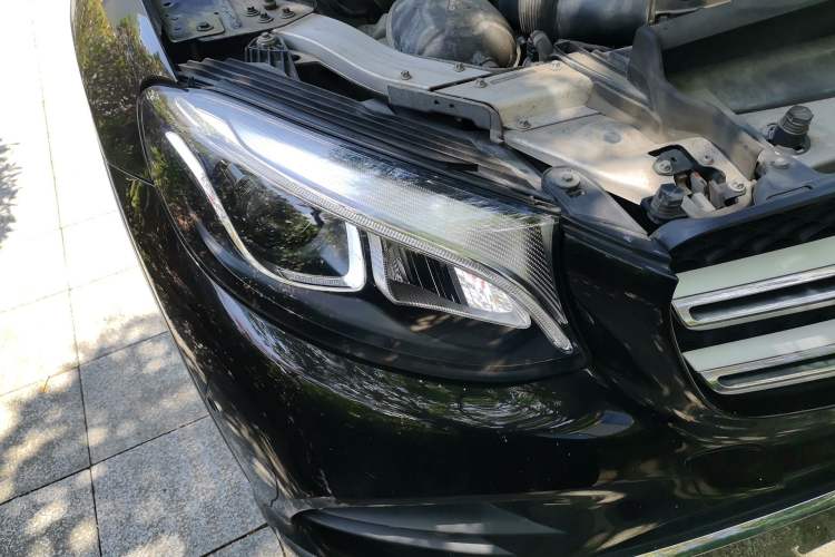 Used Mercedes-Benz GLC 2018 GLC 260 4MATIC Dynamic Edition Right Front Headlight