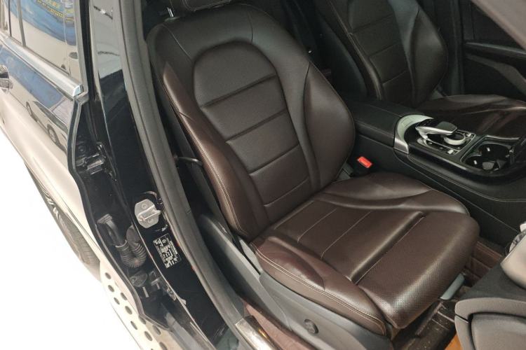 Used Mercedes-Benz GLC 2018 Facelift GLC 200 4MATIC Right Front Seat