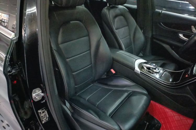 Used Mercedes-Benz GLC 2018 GLC 260 4MATIC Dynamic Edition Right Front Seat