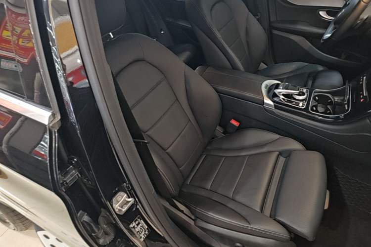 Used Mercedes-Benz GLC 2018 Facelift GLC 200 4MATIC Right Front Seat