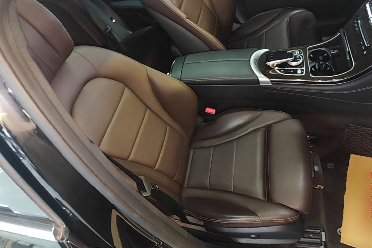 Used Mercedes-Benz GLC 2018 GLC 260 4MATIC Dynamic Edition Right Front Seat