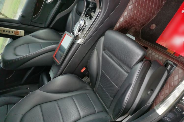 Used Mercedes-Benz GLC 2018 GLC 260 4MATIC Luxury Model Right Front Seat