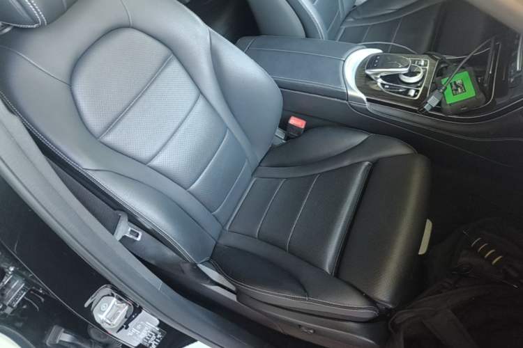 Used Mercedes-Benz GLC 2018 GLC 260 4MATIC Dynamic Edition Right Front Seat