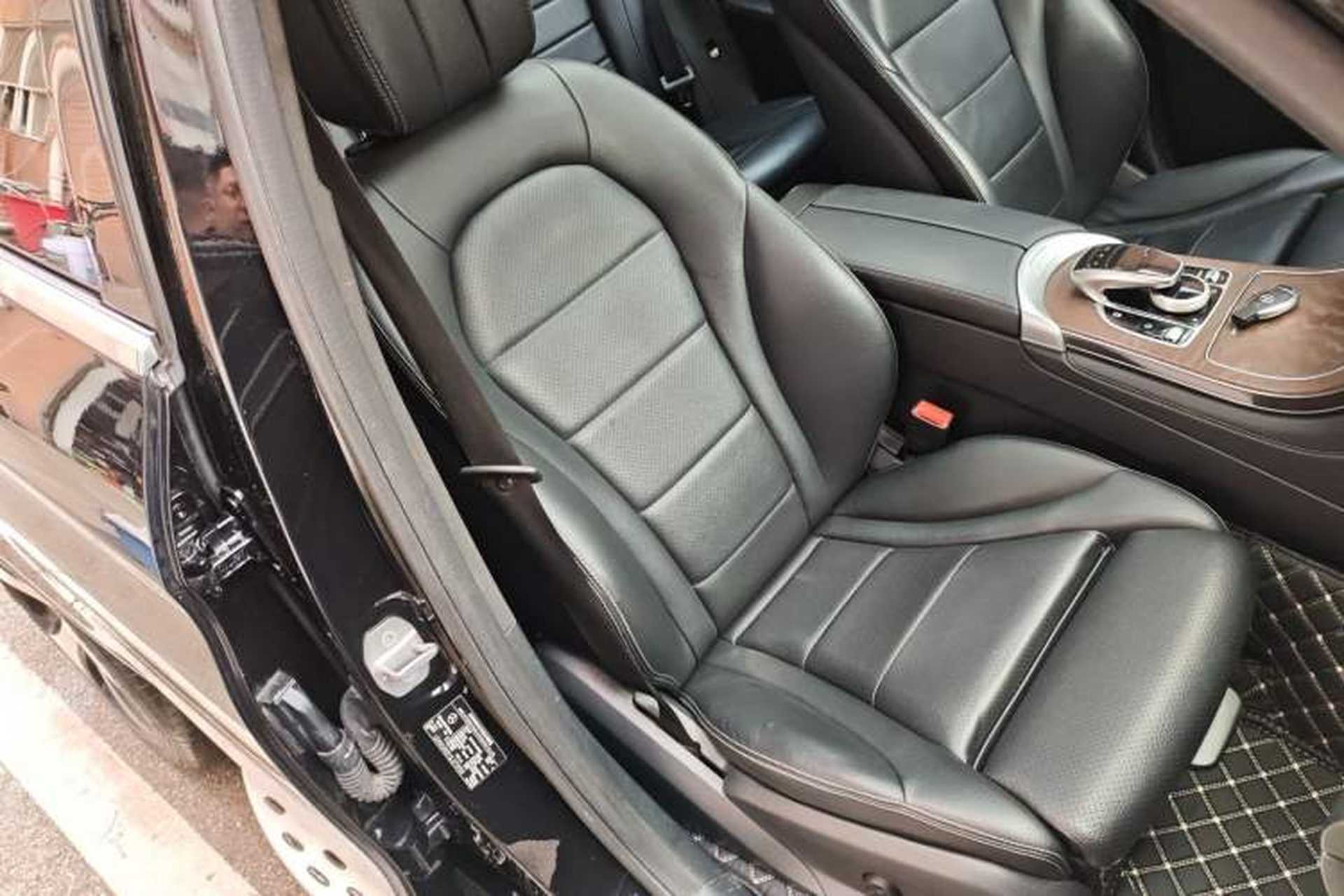 Used Mercedes-Benz GLC 2018 Refreshed GLC 300 4MATIC Dynamic Edition Right Front Seat