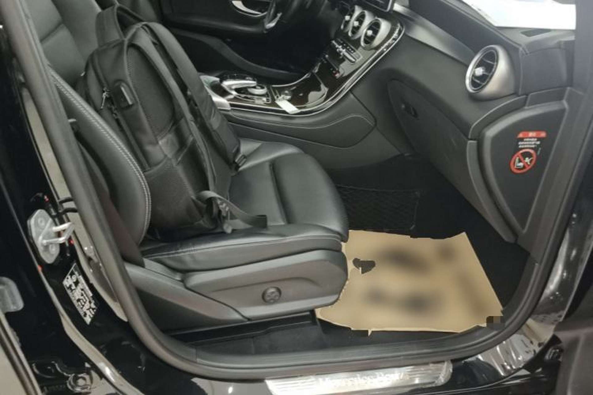 Used Mercedes-Benz GLC 2018 Facelifted GLC 260 4MATIC Dynamic Edition Right Front Seat