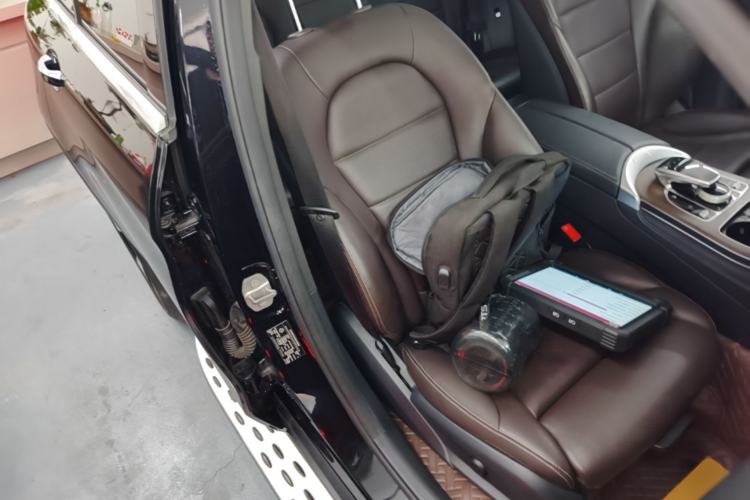 Used Mercedes-Benz GLC 2018 GLC 300 4MATIC Sport Edition Right Front Seat